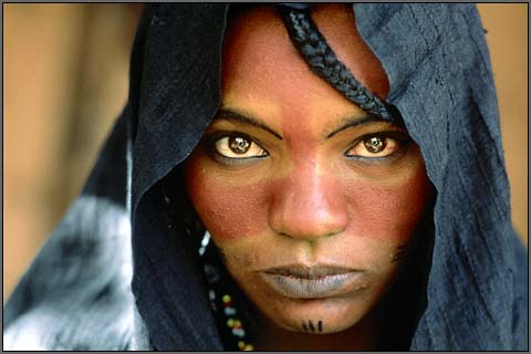 Mujer Tuareg Niger_traditional_indigo_blue_tuareg_girl